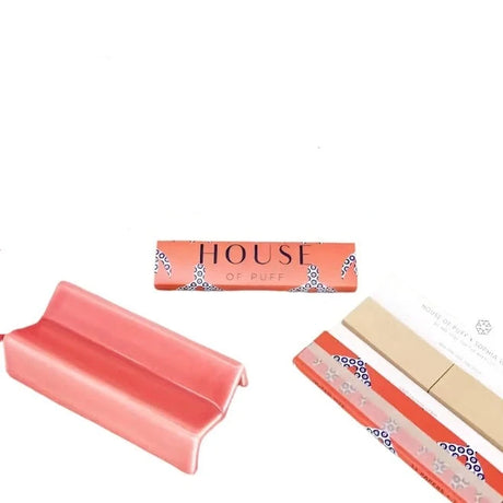 Our coral rolling tray set includes unbleached hemp rolling papers