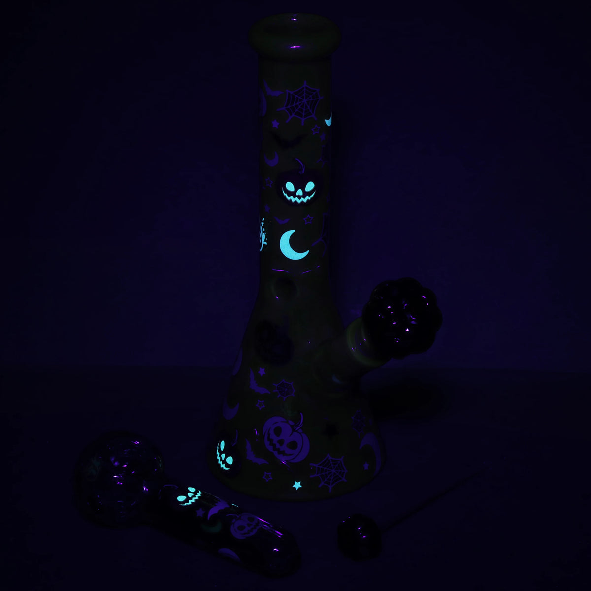 Pulsar Halloween Party Glow Bong Pipe Bundle