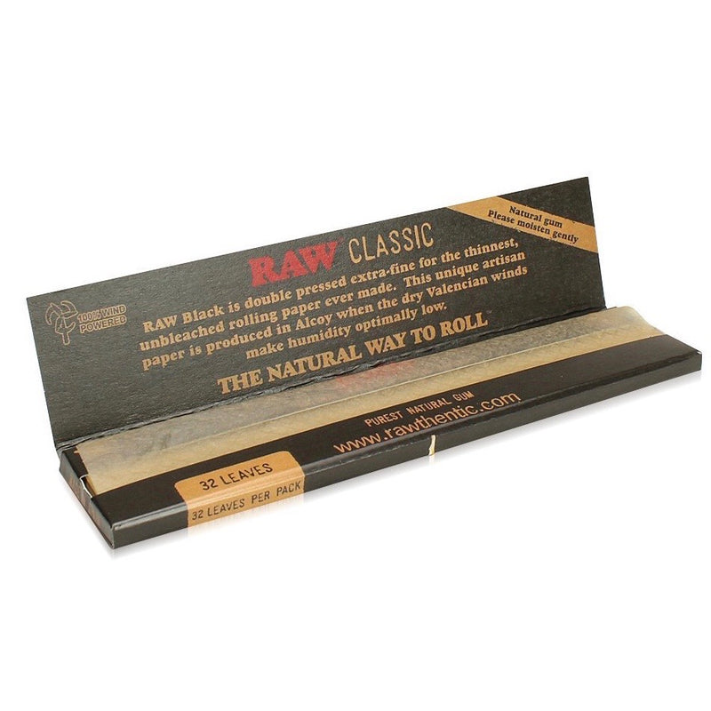 Raw® Classic Black King Slim Rolling Papers